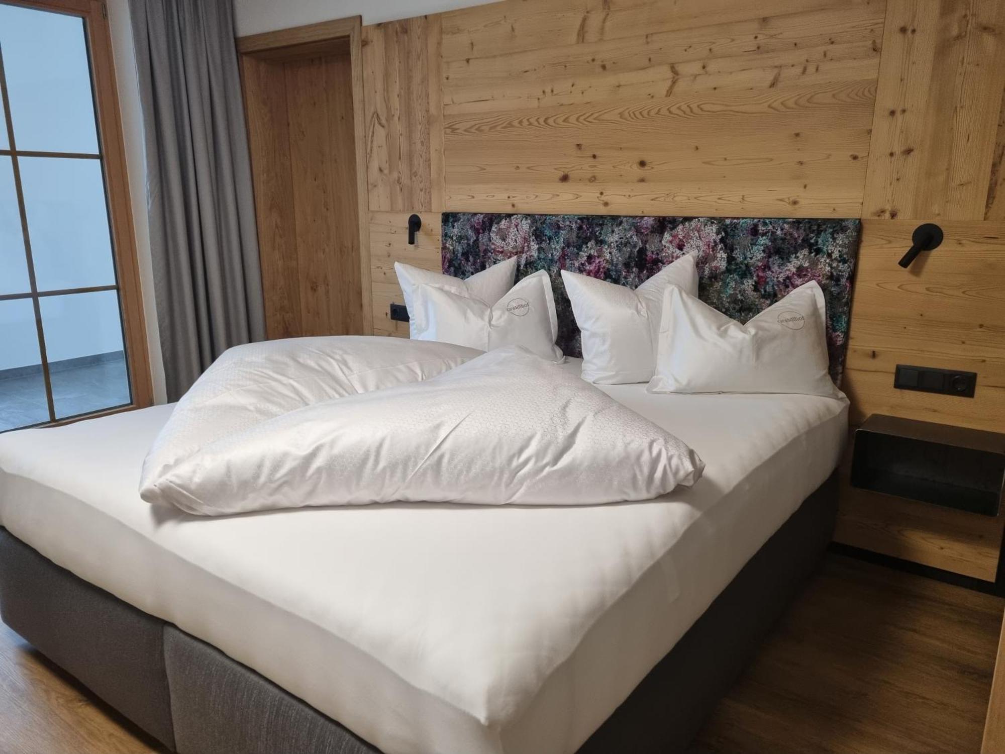 Greidlhof Alpstyle Apartments Fügen Pokoj fotografie
